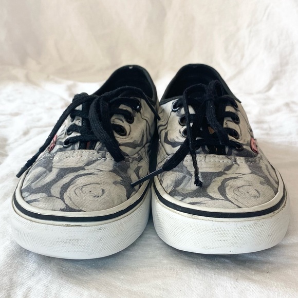 Vans Authentic In Digi Roses In Black - Picture 5 of 16
